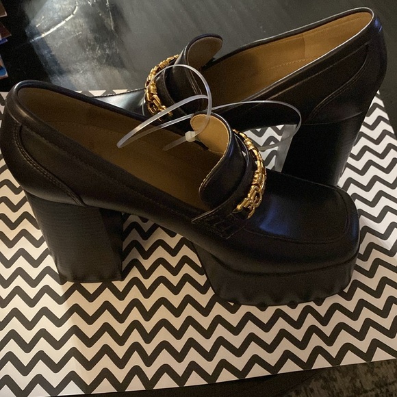 Sam Edelman Platform Loafers, Black Leather with Gold Accent Chain, Size 8 NWIB - Picture 6 of 6